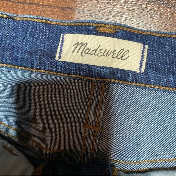 Madewell Tall 10" High-Rise Skinny Jeans in Danny Wash - Picture 4 of 7